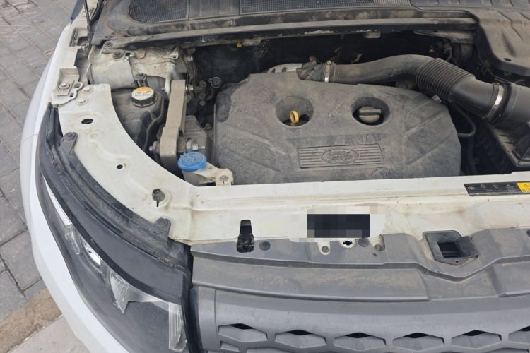 Used Land Rover Range Evoque 2015 2.0T Five-Door Zhiyao Edition Engine Bay Right