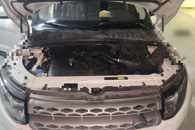 Used Land Rover Range Evoque 2015 2.0T Five-Door Zhiyao Edition Engine Bay
