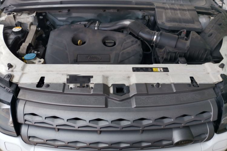Used Land Rover Range Evoque 2015 2.0T Five-Door Zhiyao Edition Engine Bay