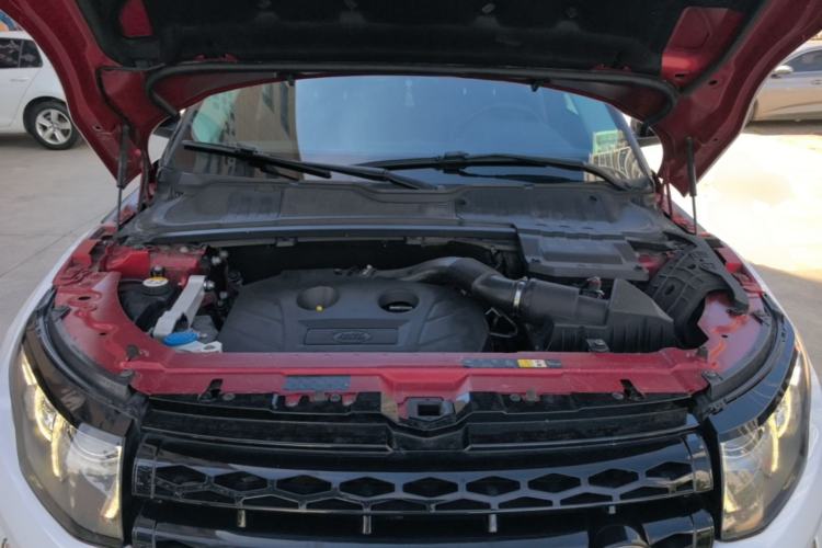 Used Land Rover Range Evoque 2015 2.0T Five-Door Zhiyao Edition Engine Bay