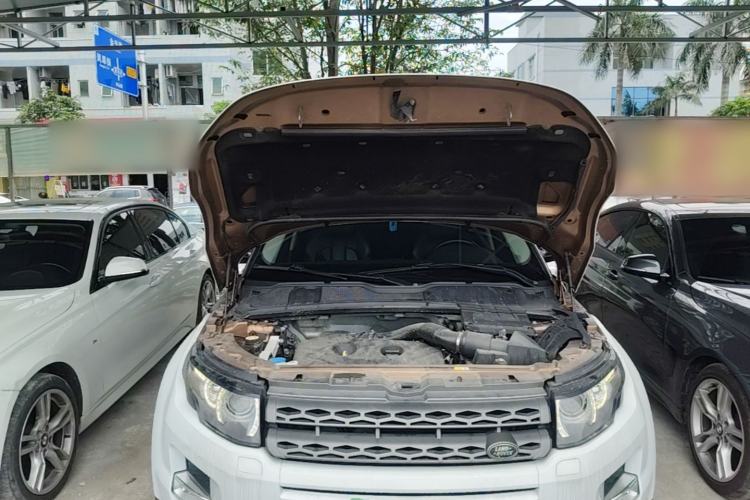 Used Land Rover Range Evoque 2015 2.0T Five-Door Zhiyao Edition Engine Bay