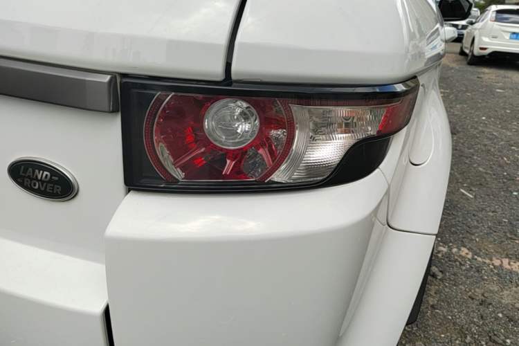 Used Land Rover Range Evoque 2015 2.0T Five-Door Zhiyao Edition Exterior 3