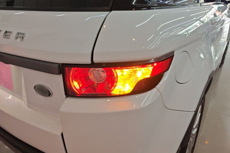 Used Land Rover Range Evoque 2015 2.0T Five-Door Zhiyao Edition Exterior 3