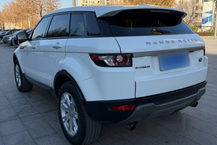 Used Land Rover Range Evoque 2015 2.0T 5-Door Luxury Edition Exterior 3