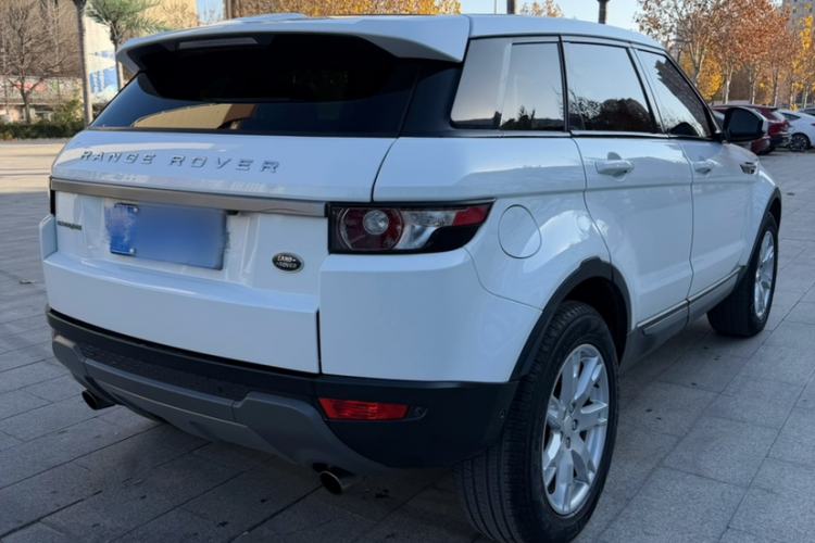 Used Land Rover Range Evoque 2015 2.0T 5-Door Luxury Edition Exterior 4