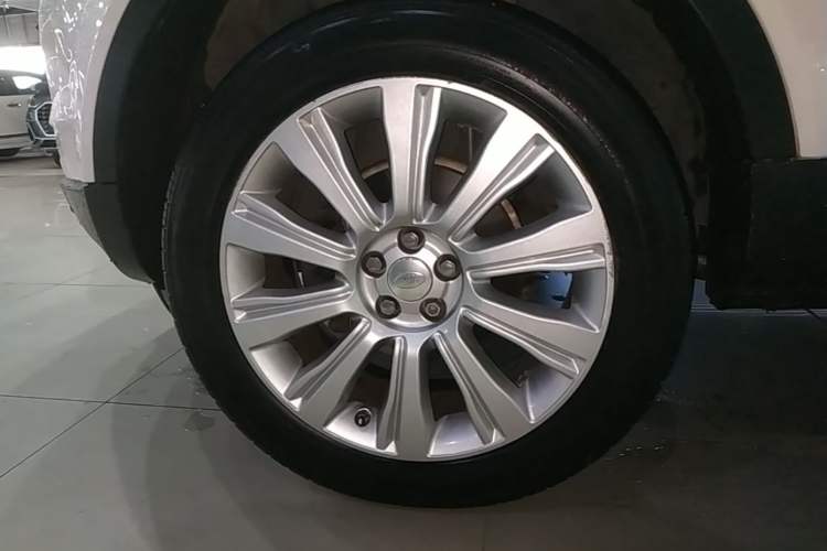 Used Land Rover Range Evoque 2015 2.0T Five-Door Zhiyao Edition Exterior 4