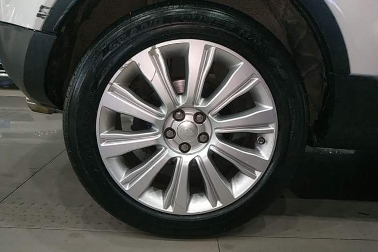 Used Land Rover Range Evoque 2015 2.0T Five-Door Zhiyao Edition Exterior 5