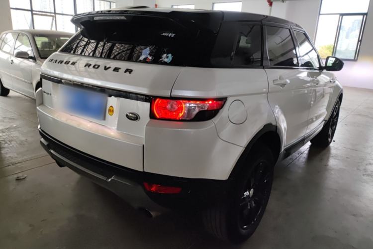Used Land Rover Range Evoque 2015 2.0T 5-Door Luxury Edition Exterior 5