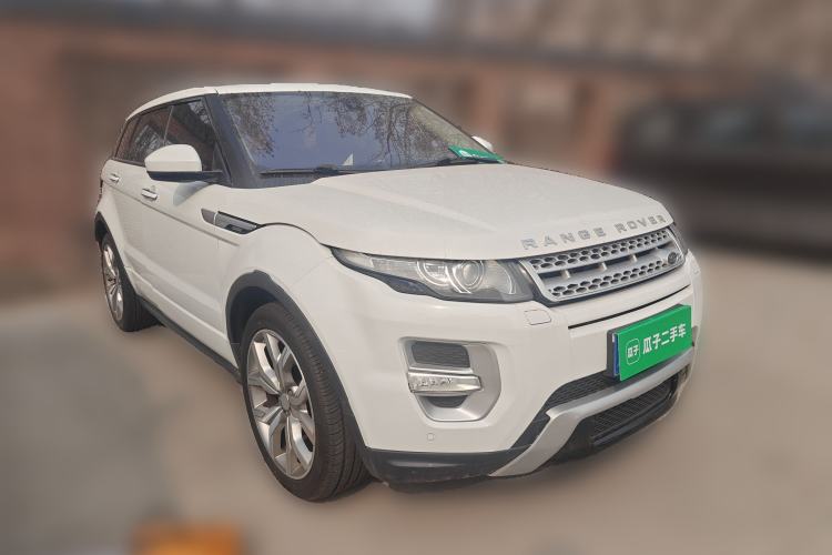 Used Land Rover Range Evoque 2015 2.0T 5-Door Ignite Edition Front Right 45 Deg