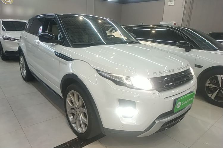 Used Land Rover Range Evoque 2015 2.0T 5-Door Ignite Edition Front Right 45 Deg