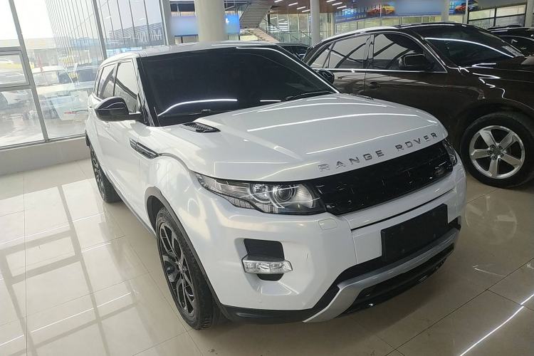 Used Land Rover Range Evoque 2015 2.0T 5-Door Ignite Edition Front Right 45 Deg