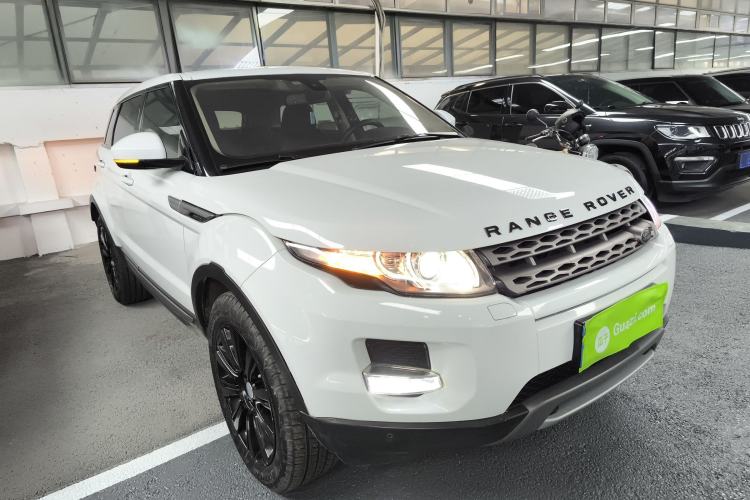 Used Land Rover Range Evoque 2015 2.0T Five-Door Zhiyao Edition Front Right 45 Deg