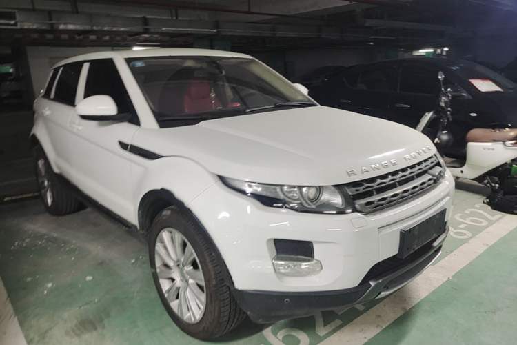 Used Land Rover Range Evoque 2015 2.0T Five-Door Zhiyao Edition Front Right 45 Deg