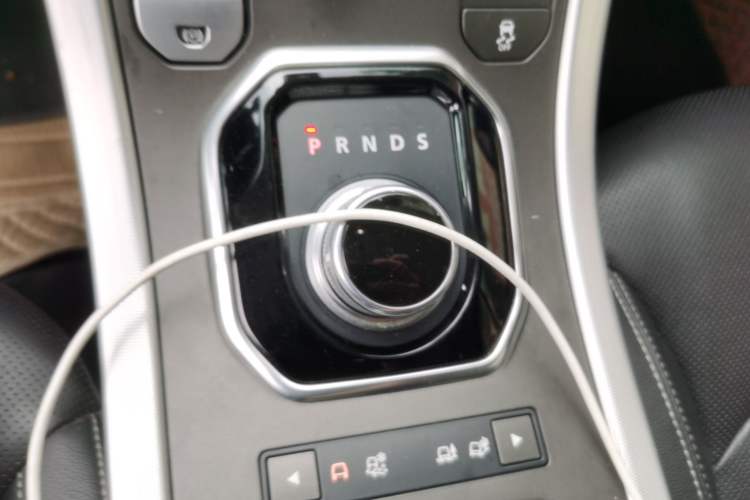 Used Land Rover Range Evoque 2015 2.0T Five-Door Sporty Edition Gear Lever