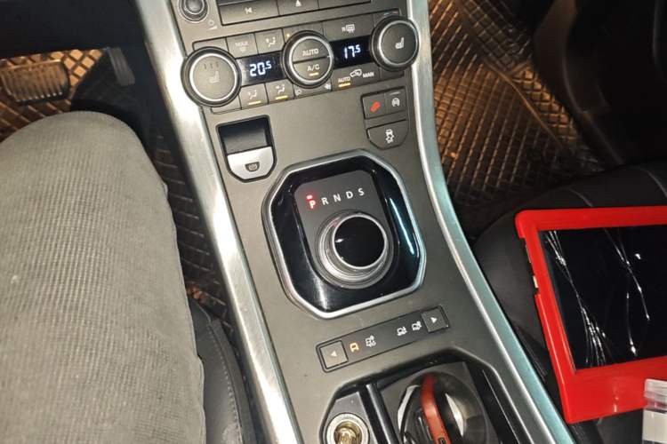Used Land Rover Range Evoque 2015 2.0T Five-Door Fashion Edition Gear Lever