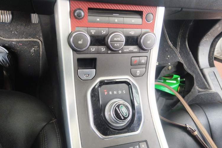 Used Land Rover Range Evoque 2015 2.0T Five-Door Zhiyao Edition Gear Lever