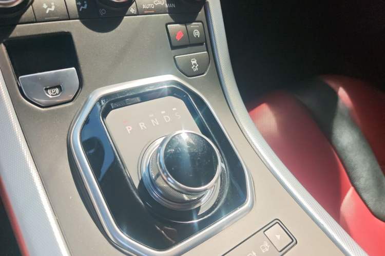 Used Land Rover Range Evoque 2015 2.0T 5-Door Ignite Edition Gear Lever