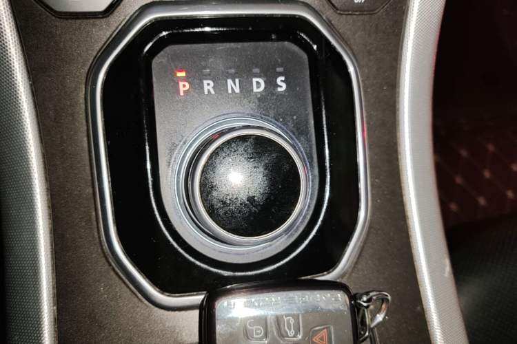 Used Land Rover Range Evoque 2015 2.0T Five-Door Sporty Edition Gear Lever
