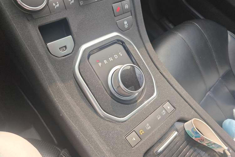 Used Land Rover Range Evoque 2015 2.0T 5-Door Ignite Edition Gear Lever