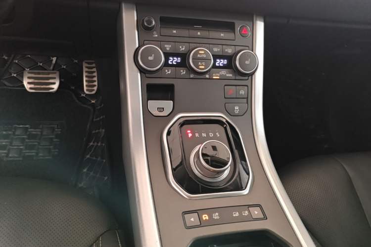 Used Land Rover Range Evoque 2015 2.0T Five-Door Sporty Edition Gear Lever