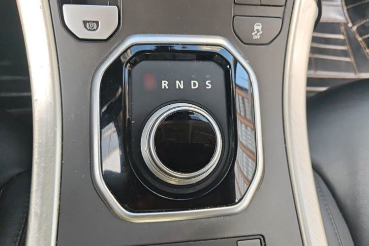 Used Land Rover Range Evoque 2015 2.0T Five-Door Zhiyao Edition Gear Lever