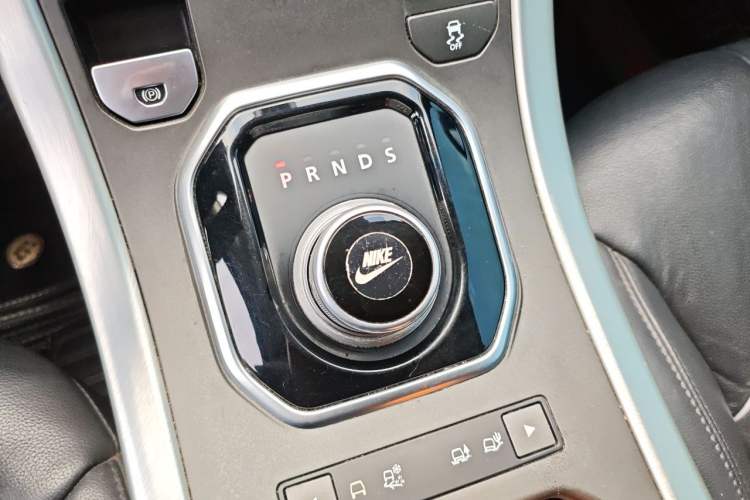 Used Land Rover Range Evoque 2015 2.0T Five-Door Fashion Edition Gear Lever
