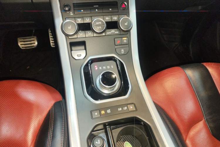 Used Land Rover Range Evoque 2015 2.0T 5-Door Ignite Edition Gear Lever