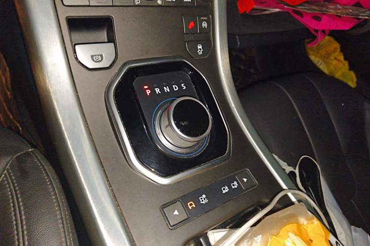 Used Land Rover Range Evoque 2015 2.0T Five-Door Fashion Edition Gear Lever