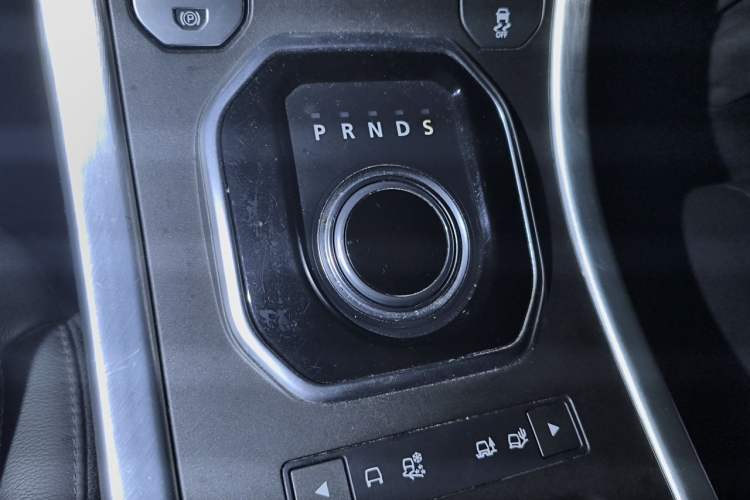 Used Land Rover Range Evoque 2015 2.0T Five-Door Zhiyao Edition Gear Lever