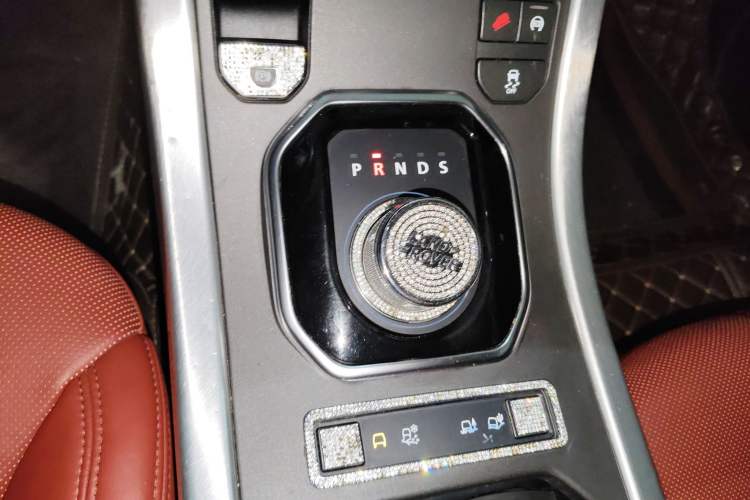 Used Land Rover Range Evoque 2015 2.0T Five-Door Zhiyao Edition Gear Lever