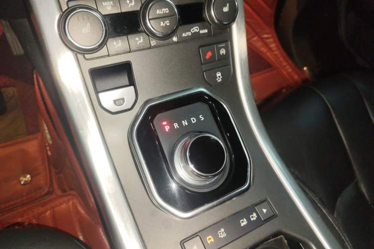 Used Land Rover Range Evoque 2015 2.0T Five-Door Zhiyao Edition Gear Lever