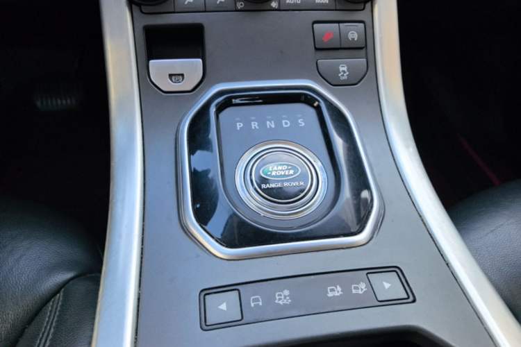 Used Land Rover Range Evoque 2015 2.0T Five-Door Zhiyao Edition Gear Lever