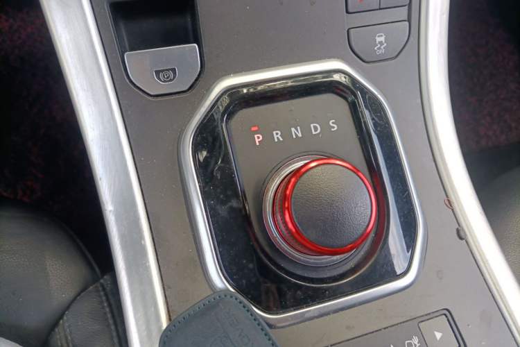 Used Land Rover Range Evoque 2015 2.0T Five-Door Zhiyao Edition Gear Lever