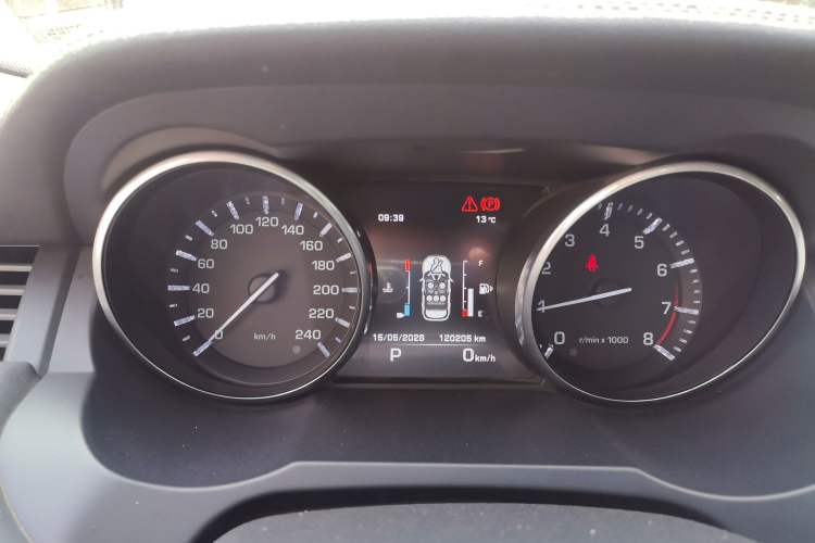 Used Land Rover Range Evoque 2015 2.0T Five-Door Zhiyao Edition Instrument Cluster
