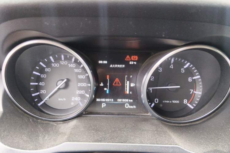 Used Land Rover Range Evoque 2015 2.0T Five-Door Zhiyao Edition Instrument Cluster
