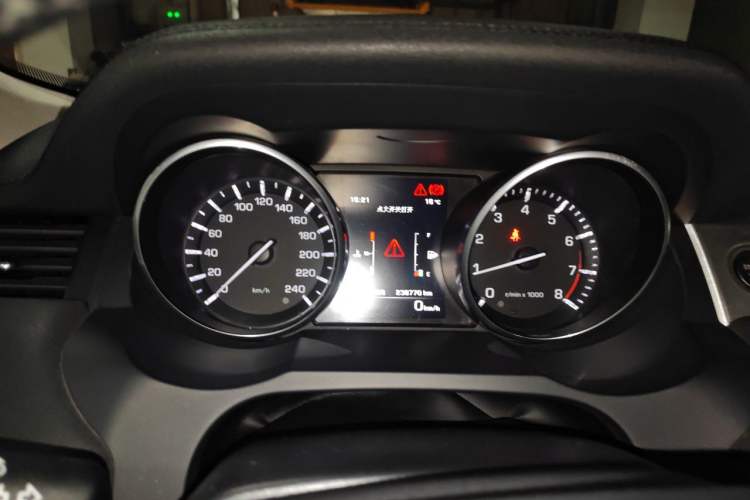 Used Land Rover Range Evoque 2015 2.0T Five-Door Zhiyao Edition Instrument Cluster