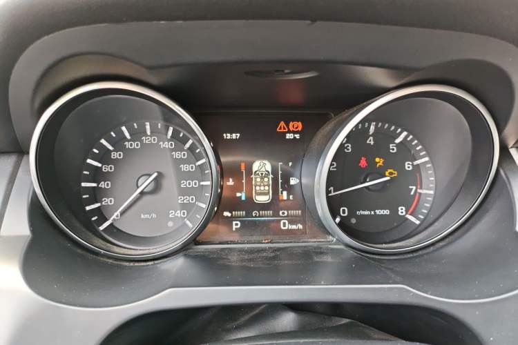 Used Land Rover Range Evoque 2015 2.0T Five-Door Fashion Edition Instrument Cluster