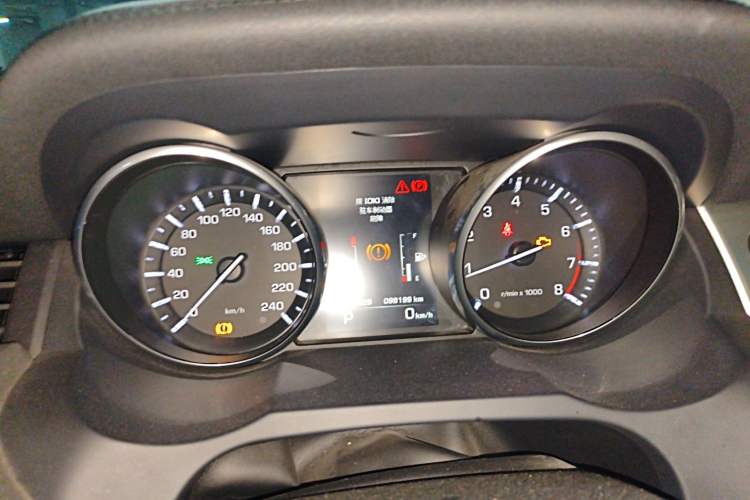 Used Land Rover Range Evoque 2015 2.0T Five-Door Fashion Edition Instrument Cluster