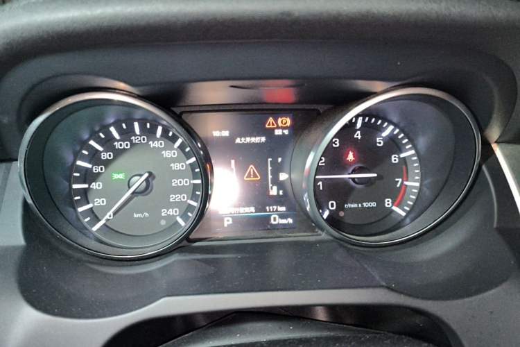 Used Land Rover Range Evoque 2015 2.0T Five-Door Zhiyao Edition Instrument Cluster