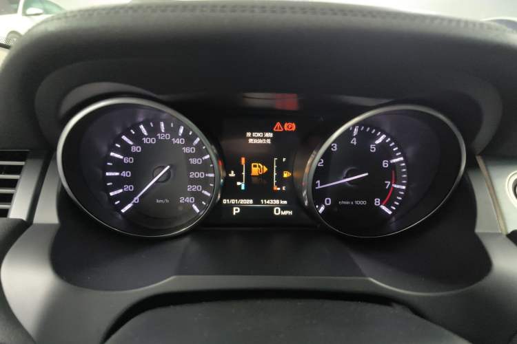 Used Land Rover Range Evoque 2015 2.0T Five-Door Zhiyao Edition Instrument Cluster