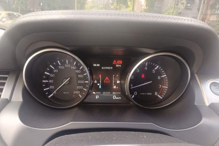Used Land Rover Range Evoque 2015 2.0T Five-Door Zhiyao Edition Instrument Cluster