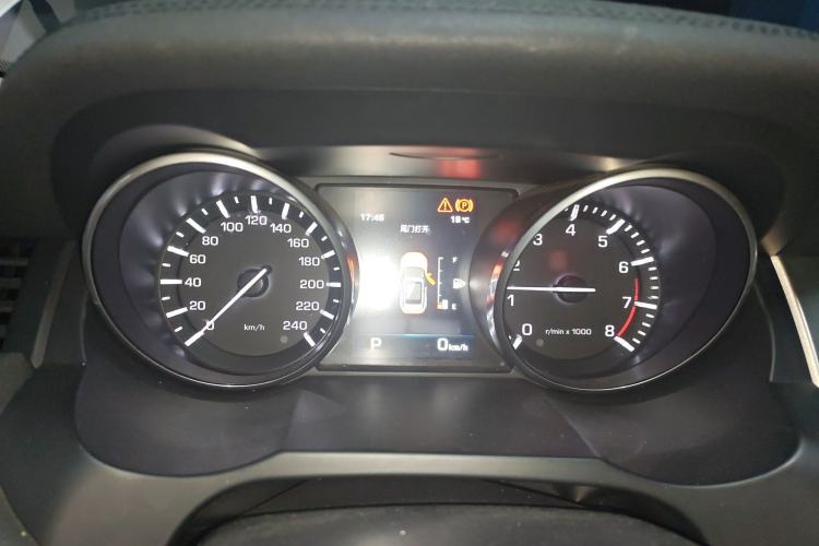Used Land Rover Range Evoque 2015 2.0T Five-Door Zhiyao Edition Instrument Cluster