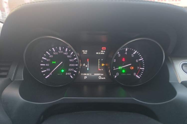 Used Land Rover Range Evoque 2015 2.0T Five-Door Fashion Edition Instrument Cluster
