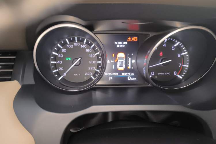 Used Land Rover Range Evoque 2015 2.0T Five-Door Zhiyao Edition Instrument Cluster
