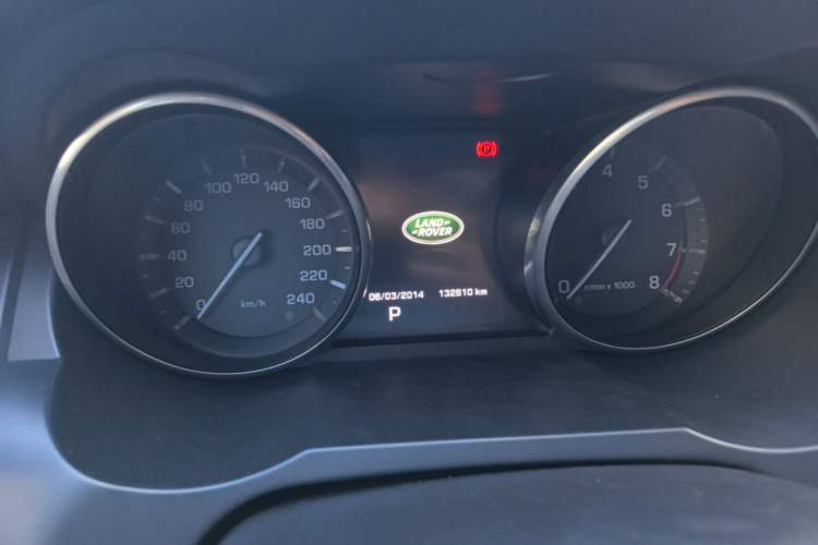 Used Land Rover Range Evoque 2015 2.0T Five-Door Zhiyao Edition Instrument Cluster