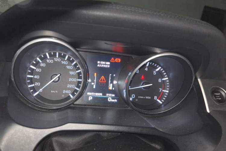 Used Land Rover Range Evoque 2015 2.0T Five-Door Fashion Edition Instrument Cluster