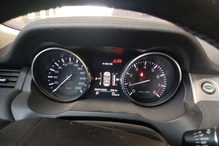 Used Land Rover Range Evoque 2015 2.0T Five-Door Zhiyao Edition Instrument Cluster