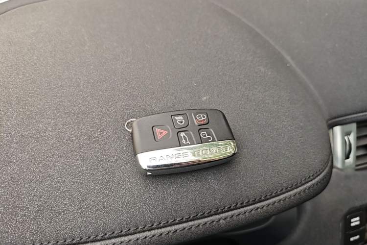 Used Land Rover Range Evoque 2015 2.0T Five-Door Fashion Edition Interior 1