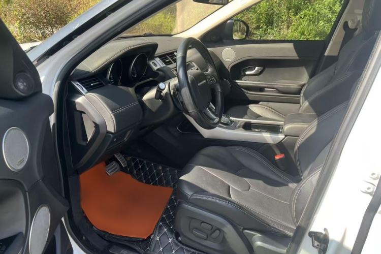 Used Land Rover Range Evoque 2015 2.0T Five-Door Sporty Edition Interior 1