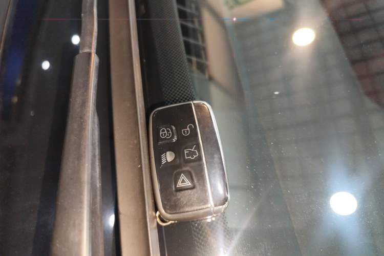 Used Land Rover Range Evoque 2015 2.0T 5-Door Ignite Edition Interior 1